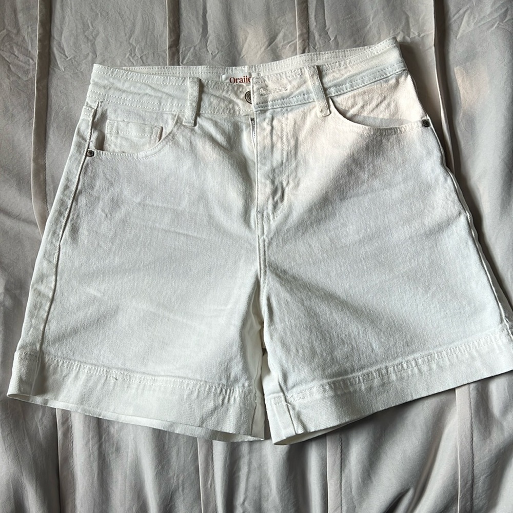 Oraije Paris white high rise jean shorts - size 38/M